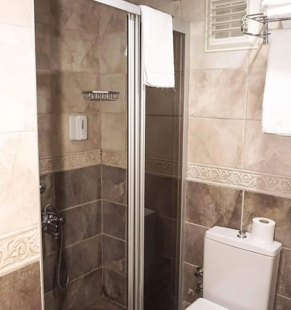 Vesta Hotel Izmir 3*,